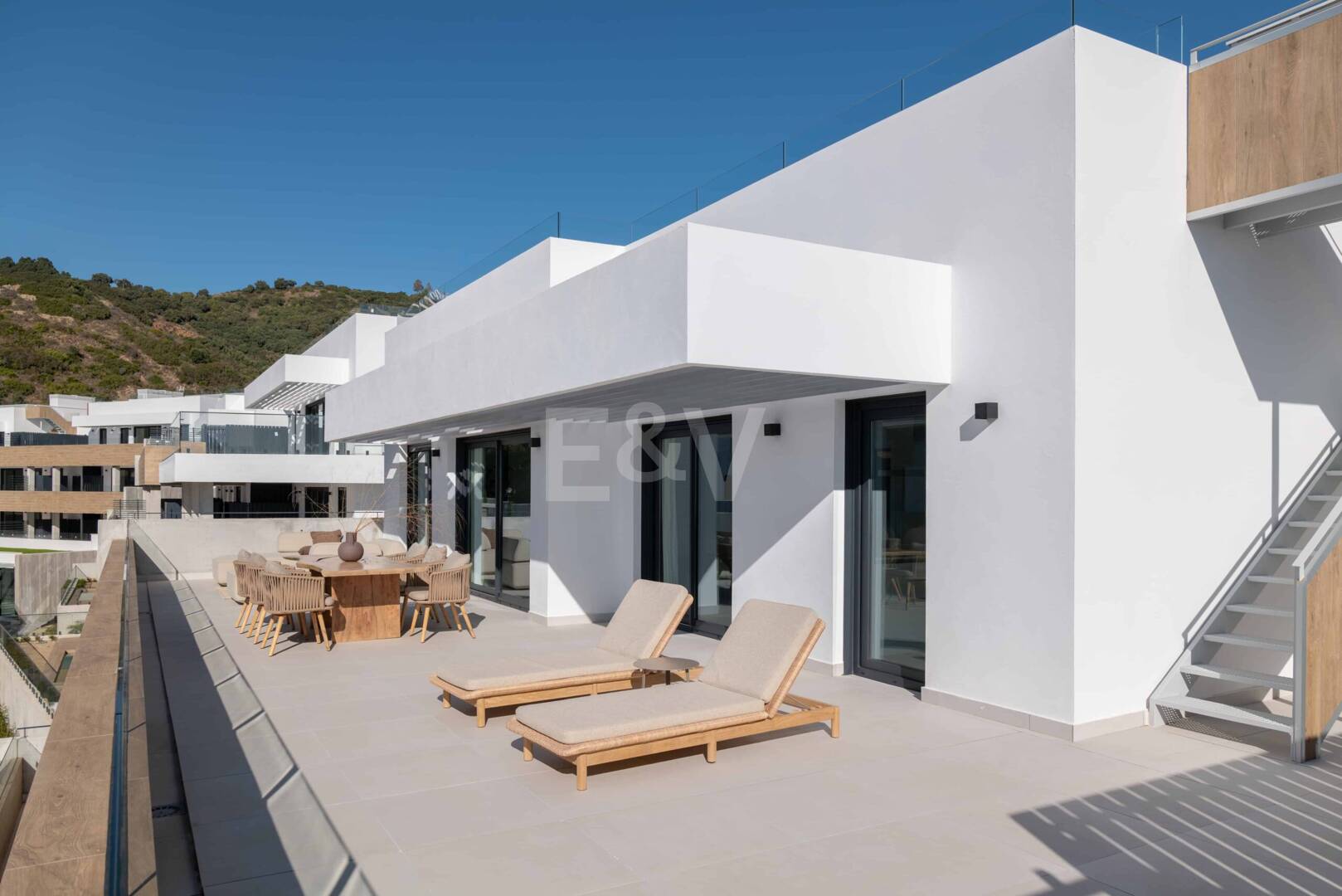 Penthouse i Altos de Los Monteros med fantastisk panoramautsikt