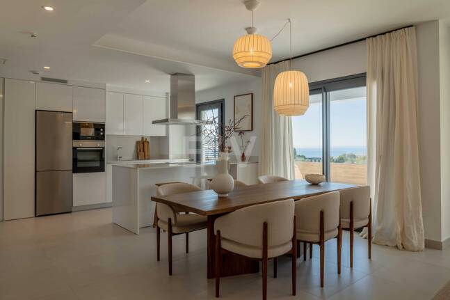 Penthouse i Altos de Los Monteros med fantastisk panoramautsikt