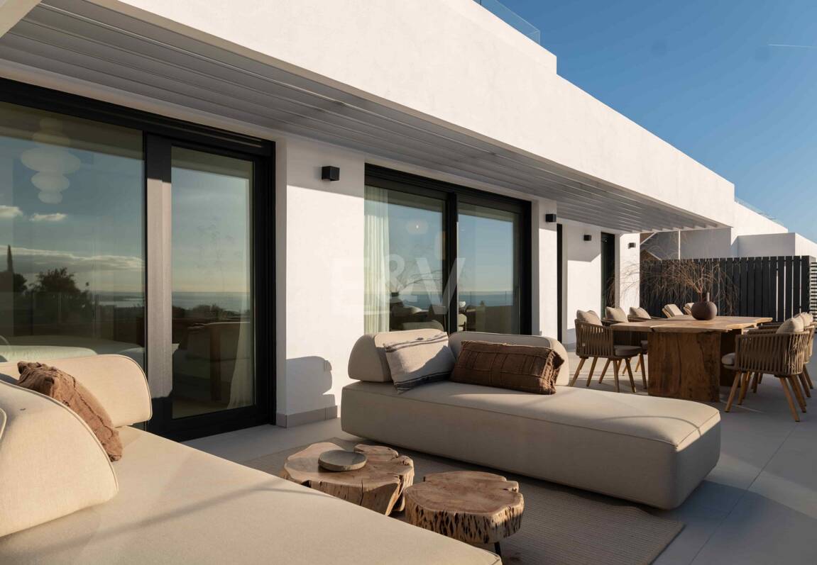 Penthouse i Altos de Los Monteros med fantastisk panoramautsikt