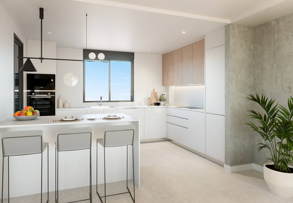 Luxury Apartment in Los Altos de Los Monteros with Panoramic Views