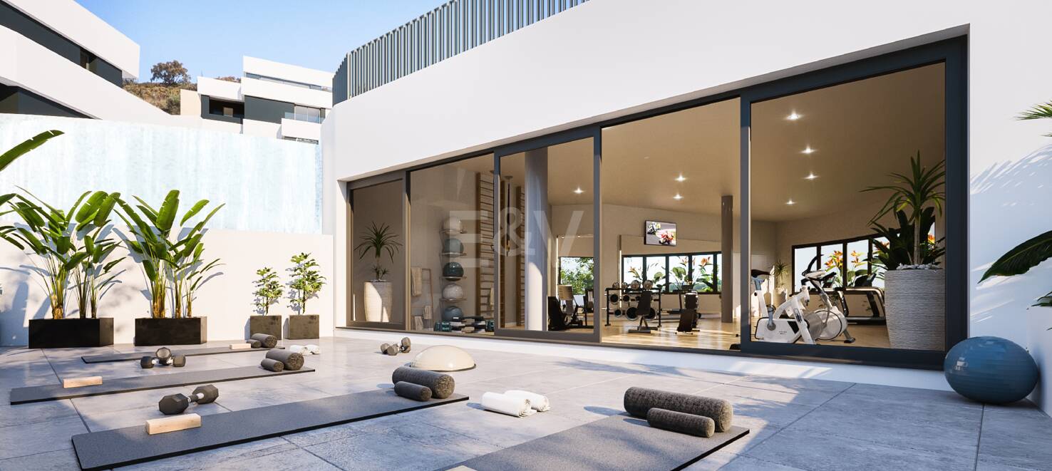 Lyxlägenhet i Los Altos de Los Monteros med panoramautsikt