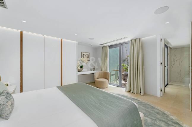 Bijoux architectural moderne Cascada de Camoján. Prix à partir de 48 000 € par semaine