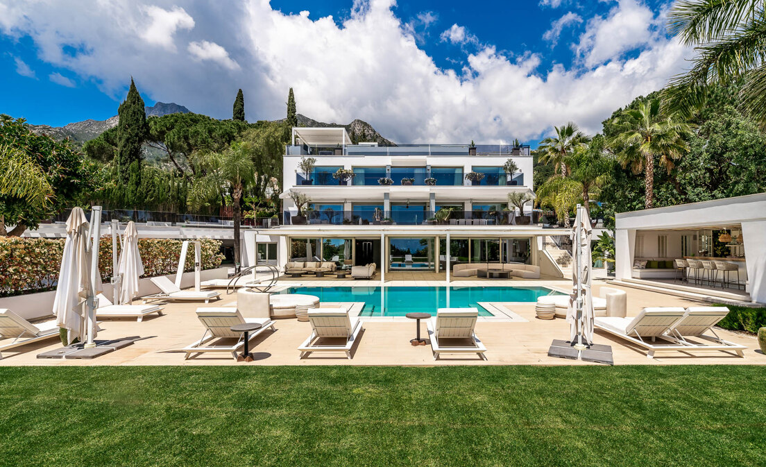 Villa à louer à long terme en Cascada de Camojan, Marbella Golden Mile