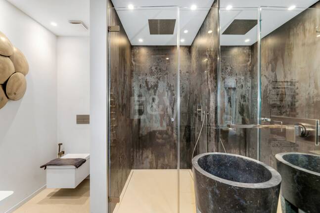 Bijoux architectural moderne Cascada de Camoján. Prix à partir de 48 000 € par semaine