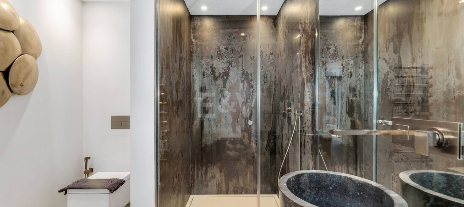 Bijoux architectural moderne Cascada de Camoján. Prix à partir de 48 000 € par semaine
