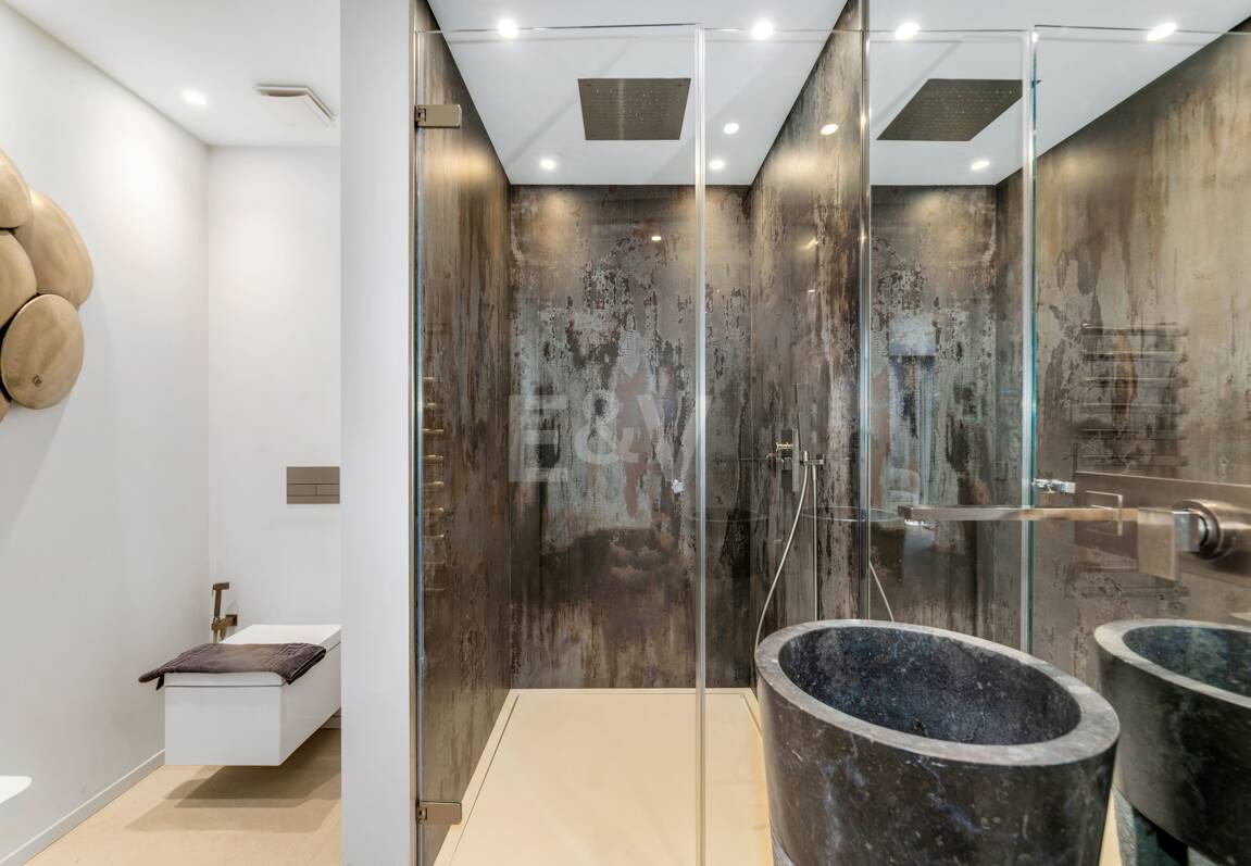 Bijoux architectural moderne Cascada de Camoján. Prix à partir de 48 000 € par semaine