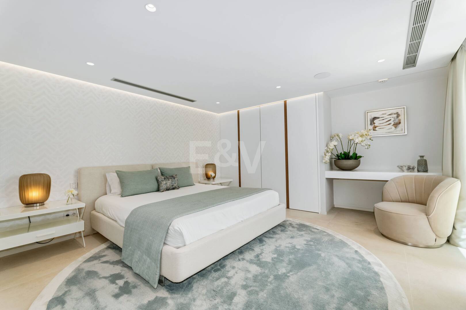 Bijoux architectural moderne Cascada de Camoján. Prix à partir de 48 000 € par semaine