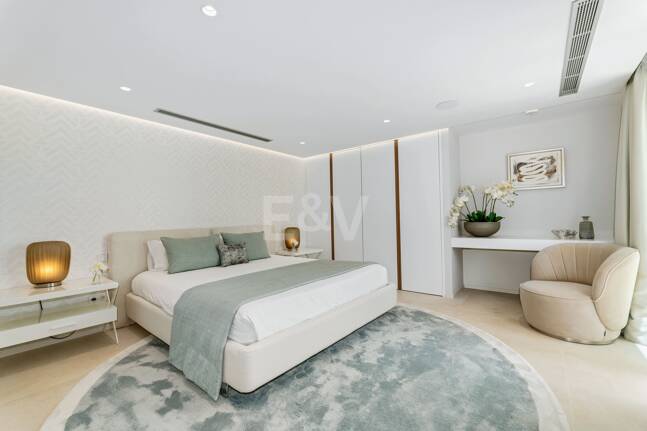 Bijoux architectural moderne Cascada de Camoján. Prix à partir de 48 000 € par semaine