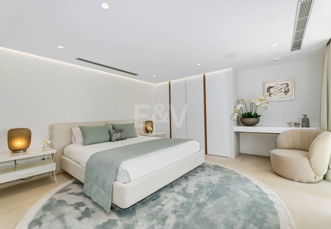 Bijoux architectural moderne Cascada de Camoján. Prix à partir de 48 000 € par semaine