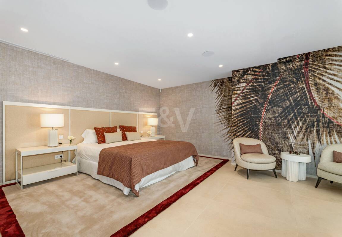 Bijoux architectural moderne Cascada de Camoján. Prix à partir de 48 000 € par semaine