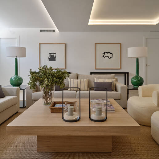 Best-Value Modern Style Villa with Sea and Mountain Views in Marbella Town