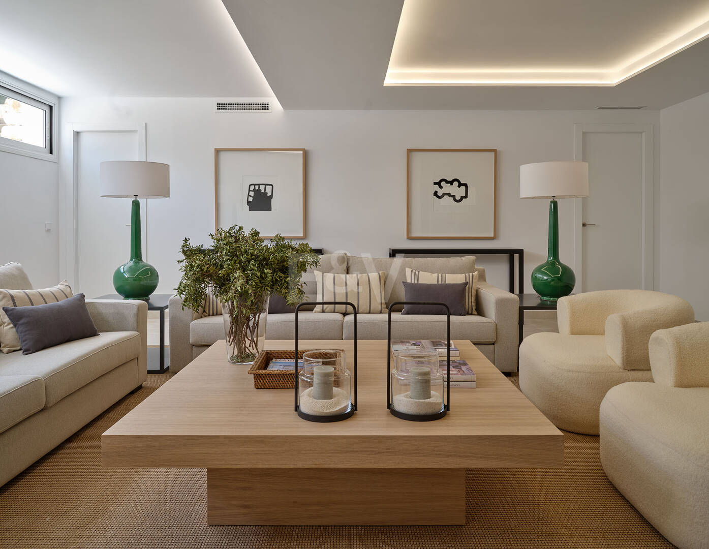 Best-Value Modern Style Villa with Sea and Mountain Views in Marbella Town