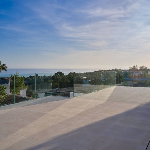 Best-Value Modern Style Villa with Sea and Mountain Views in Marbella Town