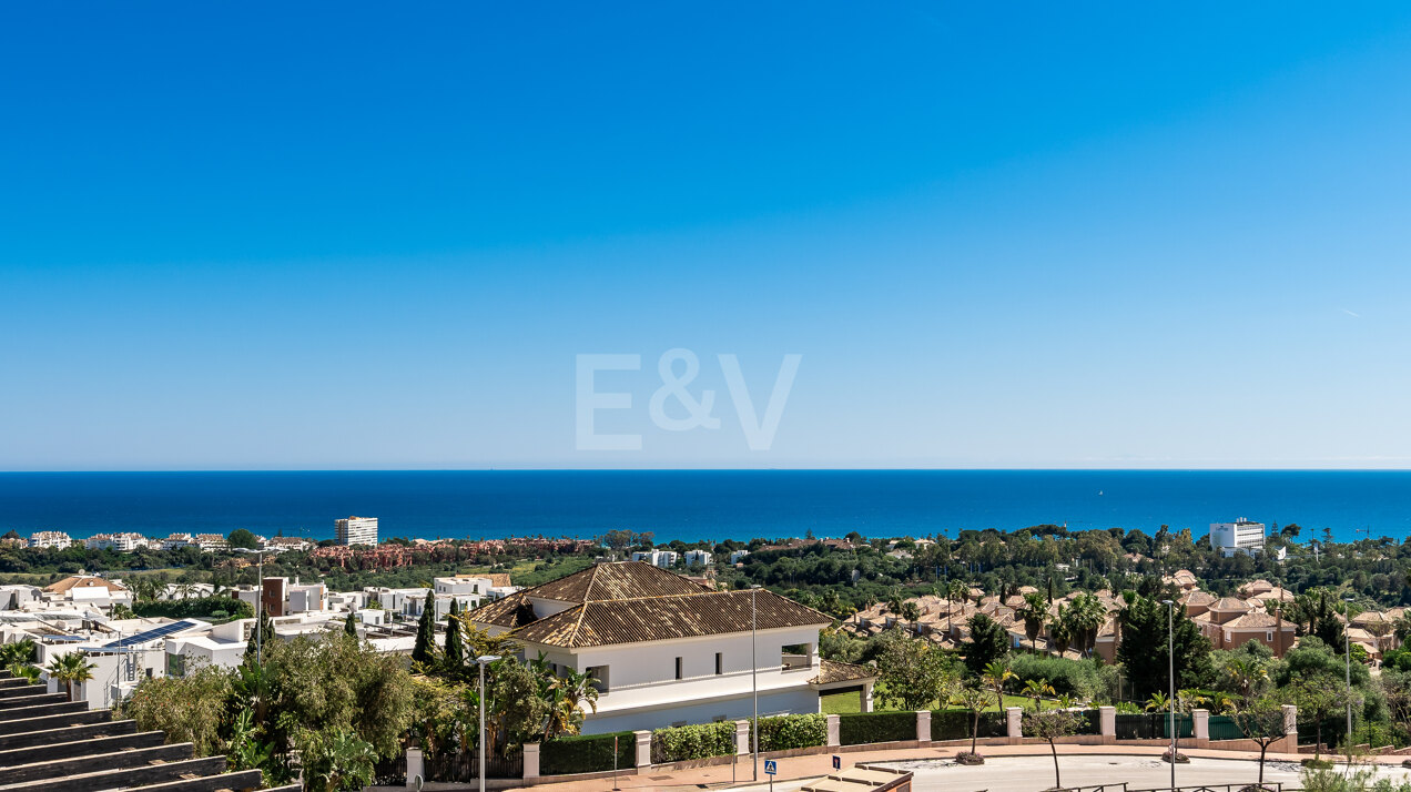 Casa pareada con las mejores vistas en Los Monteros