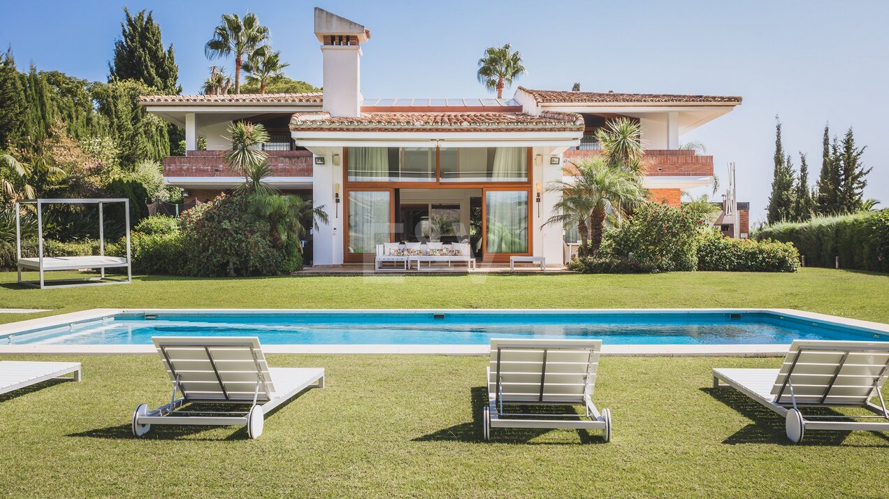 Villa à vendre en Hacienda las Chapas, Marbella Est