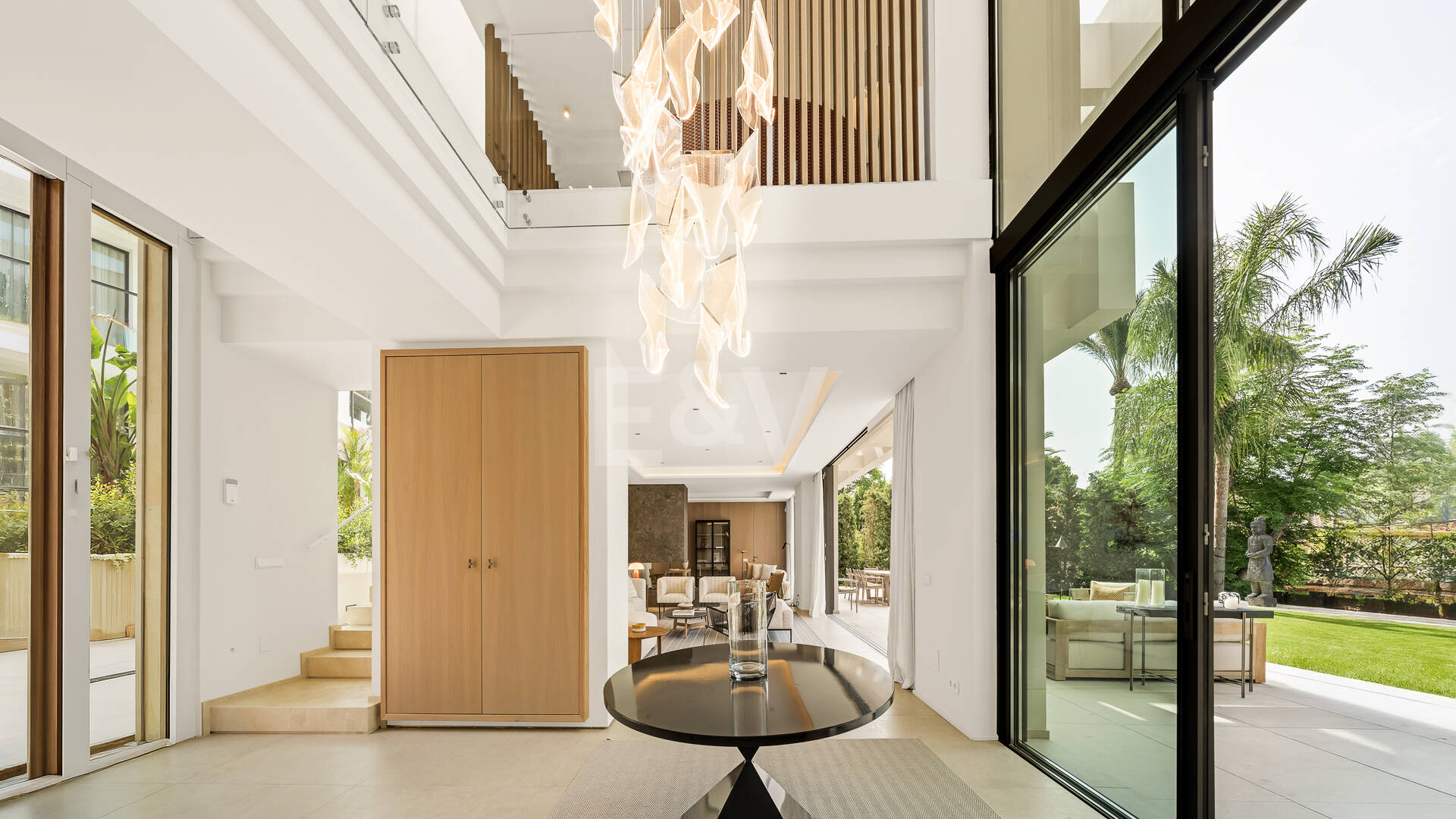 Luxuriöse, neu erbaute Villa mit Meerblick in Los Monteros