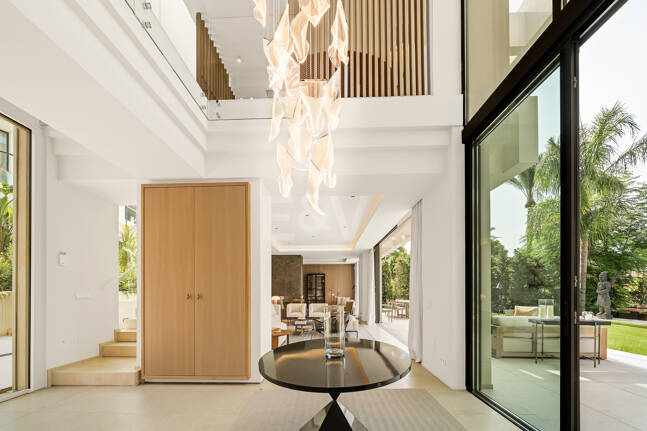 Luxuriöse, neu erbaute Villa mit Meerblick in Los Monteros