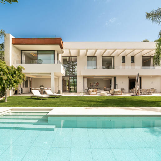 Luxuriöse, neu erbaute Villa mit Meerblick in Los Monteros
