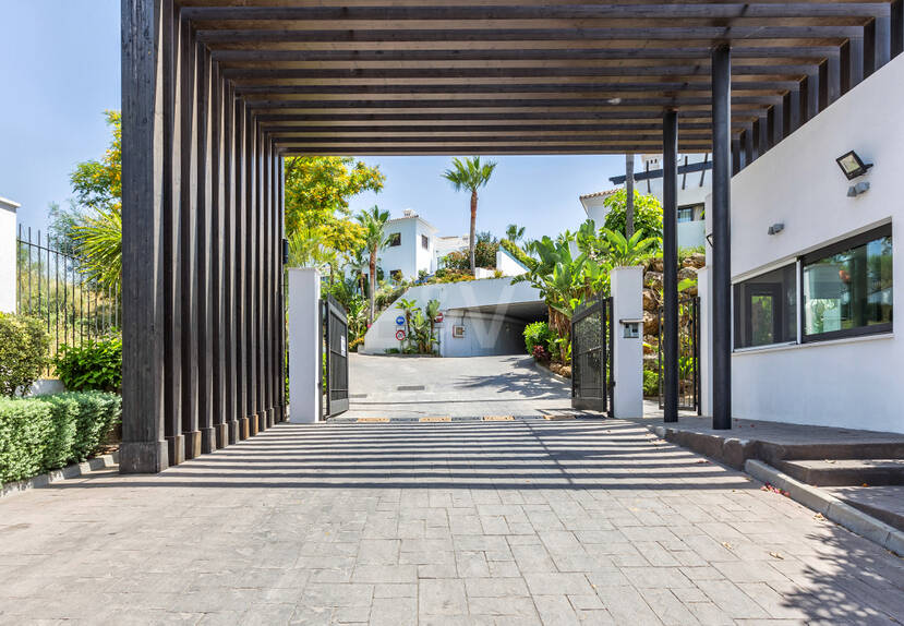 Klassische elegante Villa mit Meerblick. Preise ab 10,500 € pro Woche