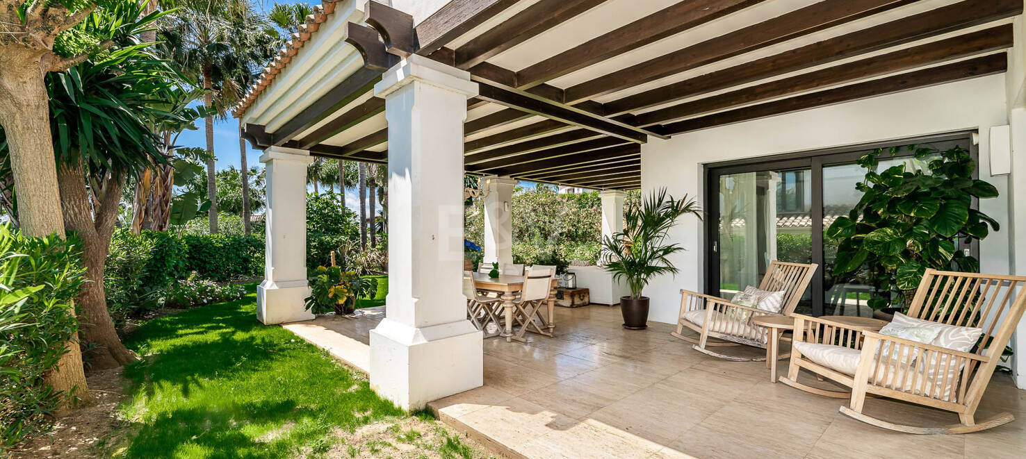 Klassische elegante Villa mit Meerblick. Preise ab 10,500 € pro Woche