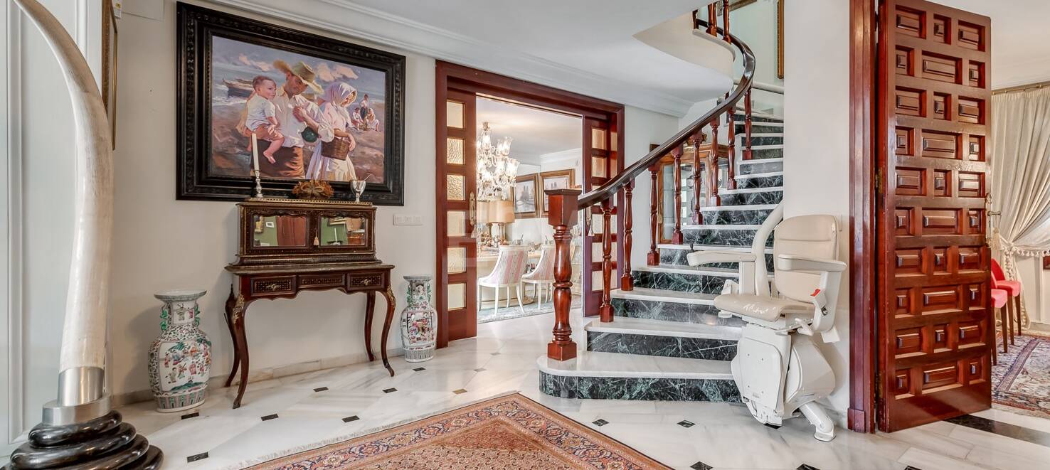 Villa in a Quiet Urbanisation next to Marbella City