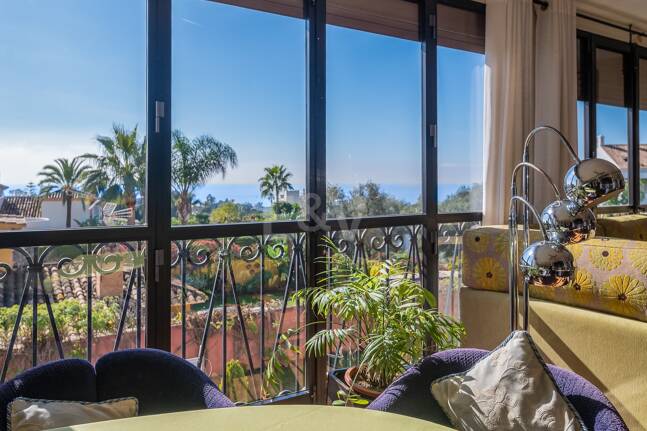 Villa en una tranquila urbanización al lado de la ciudad de Marbella