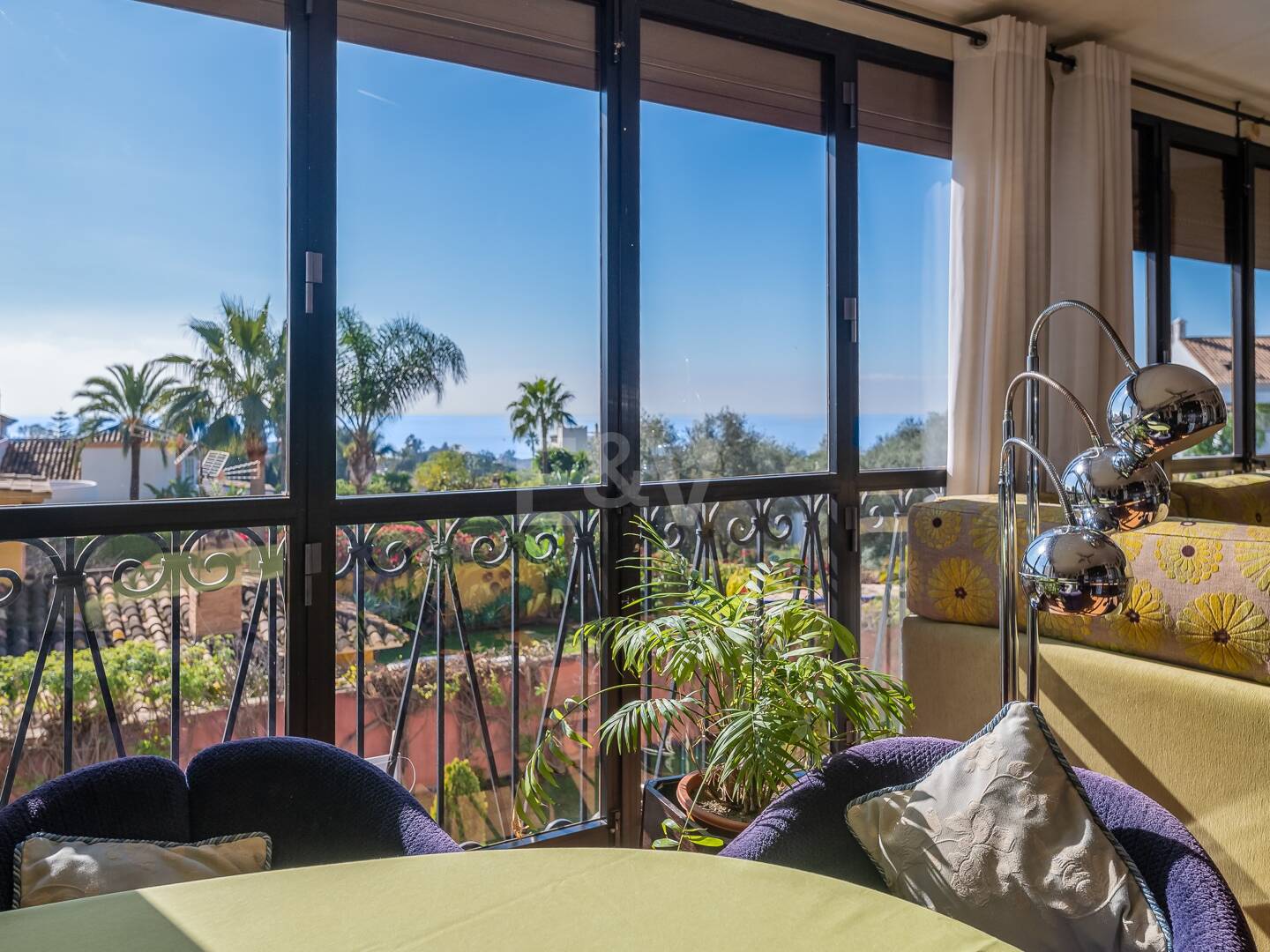 Villa en una tranquila urbanización al lado de la ciudad de Marbella