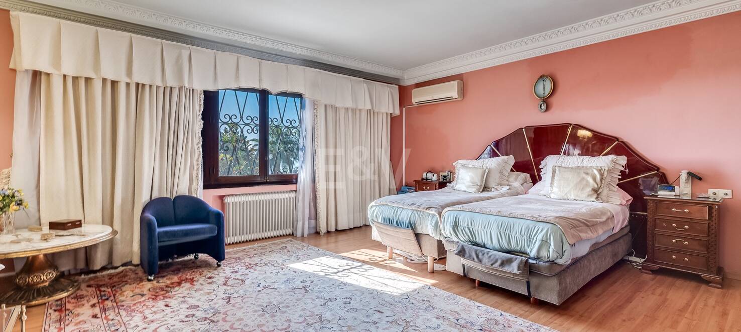 Villa in a Quiet Urbanisation next to Marbella City