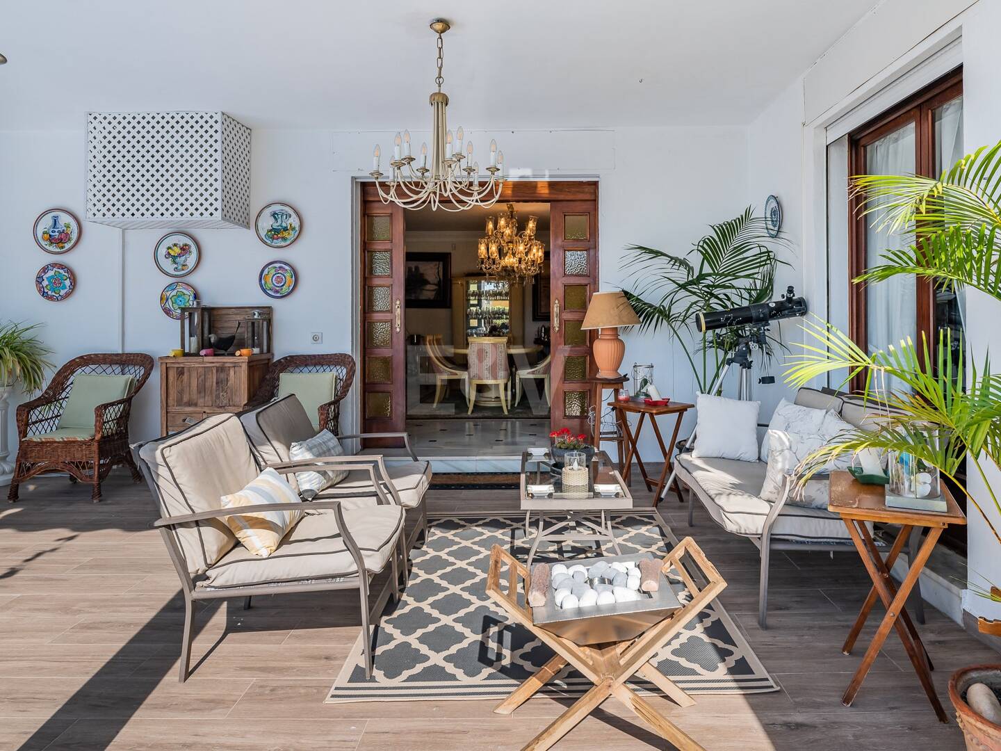 Villa i en lugn urbanisering bredvid Marbella City