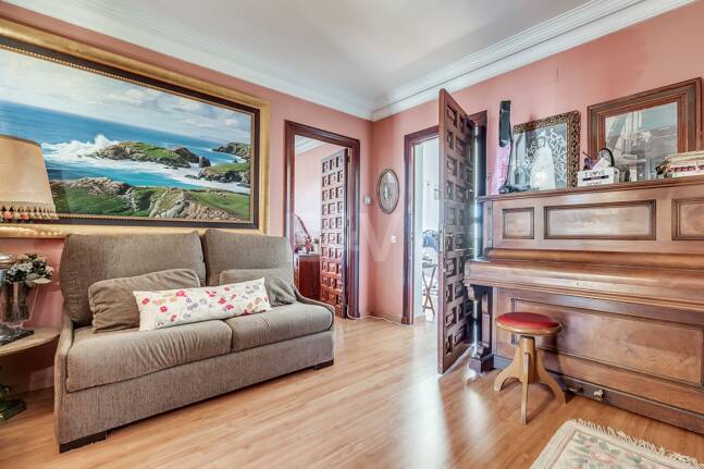 Villa en una tranquila urbanización al lado de la ciudad de Marbella