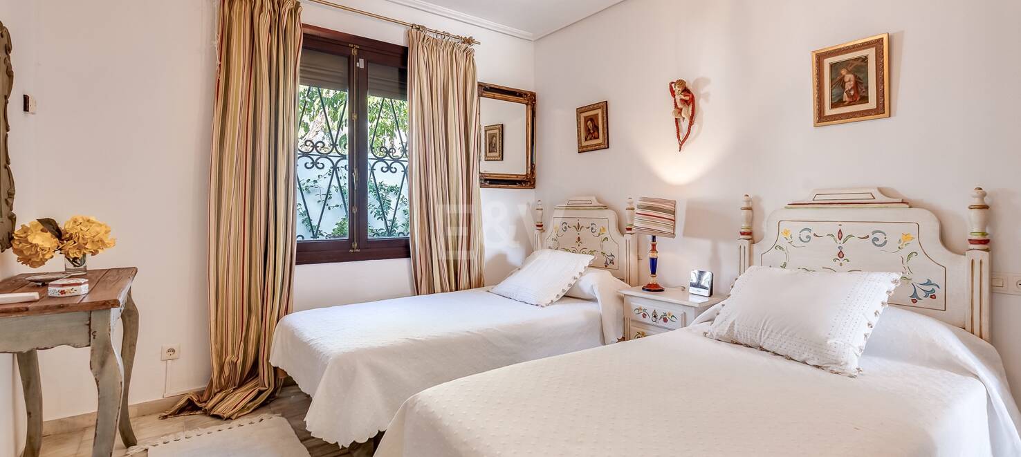 Villa in a Quiet Urbanisation next to Marbella City