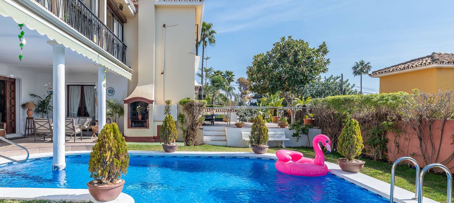 Villa in a Quiet Urbanisation next to Marbella City