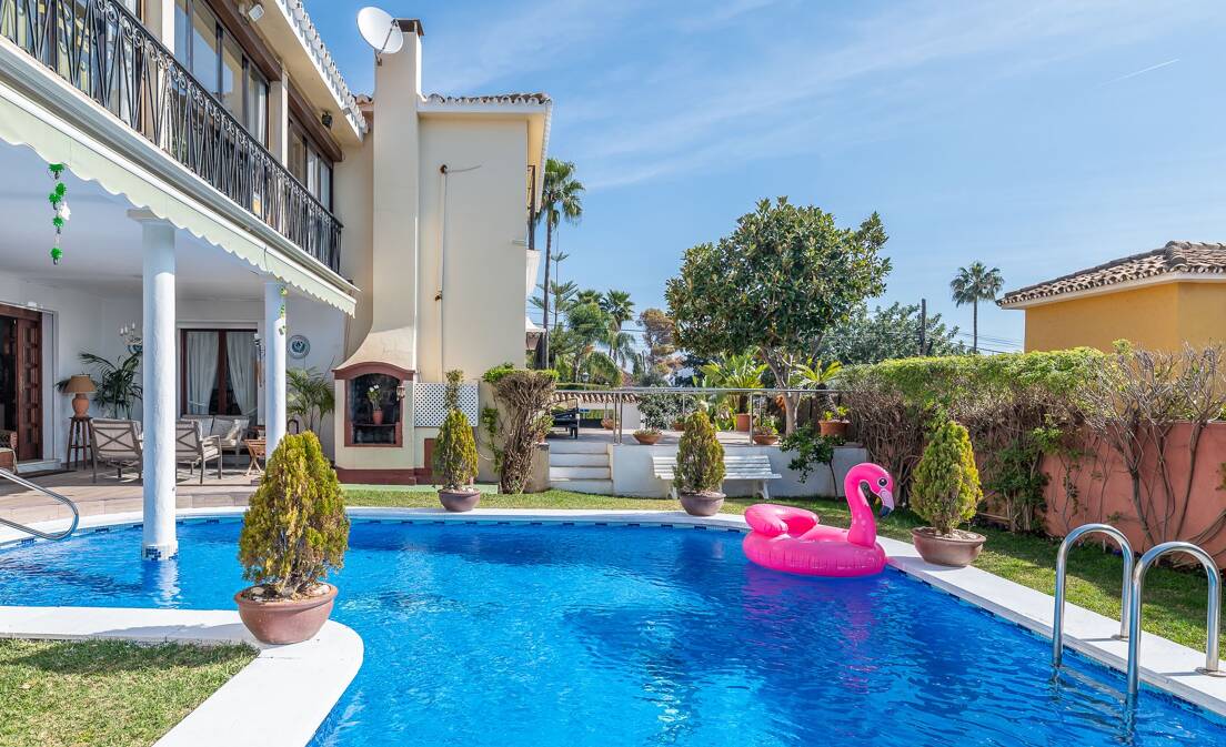 Villa in a Quiet Urbanisation next to Marbella City