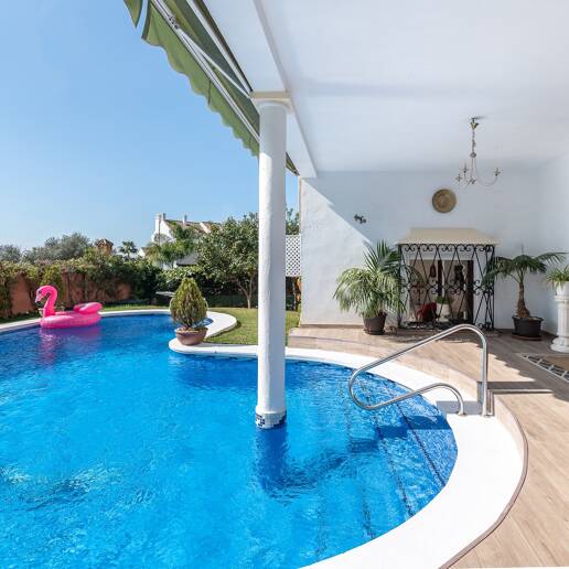 Villa in a Quiet Urbanisation next to Marbella City