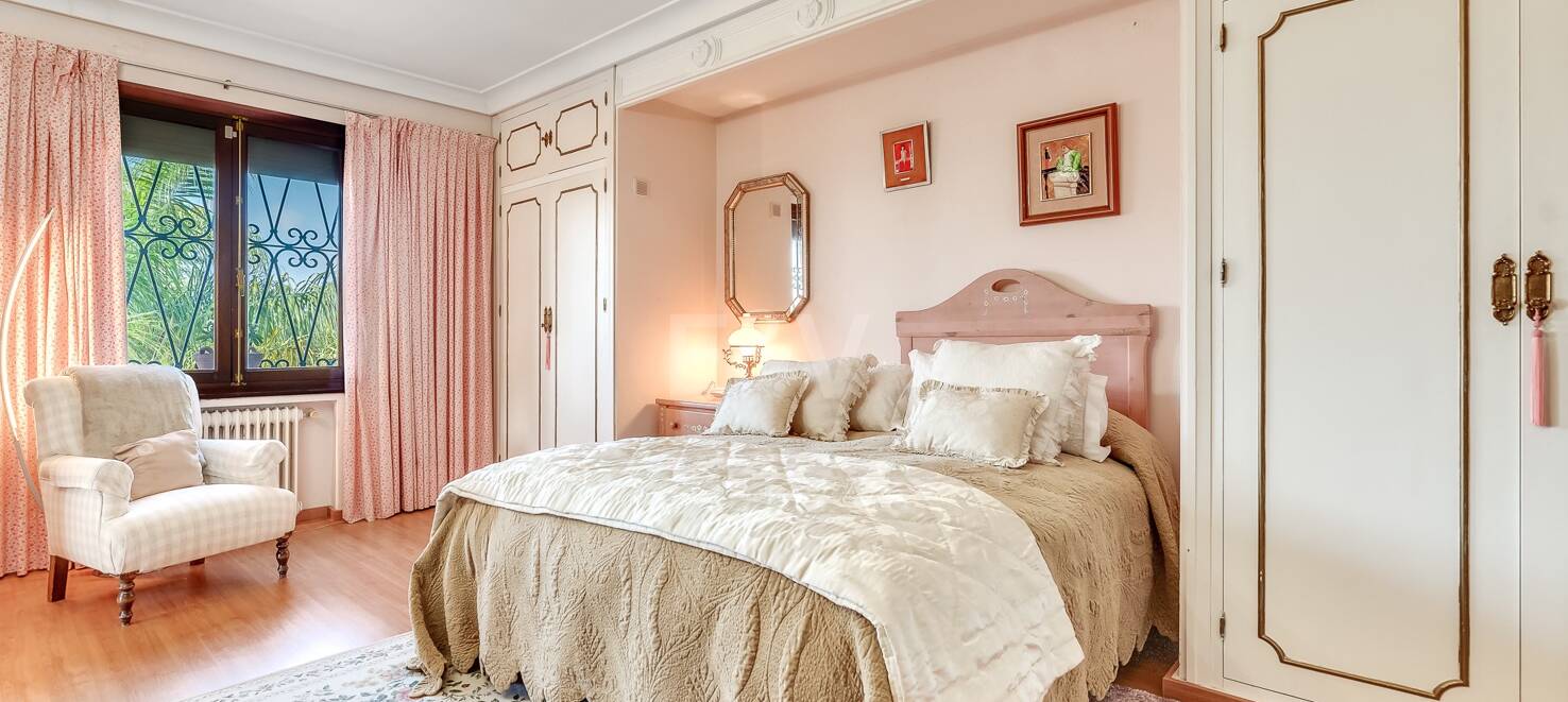 Villa in a Quiet Urbanisation next to Marbella City