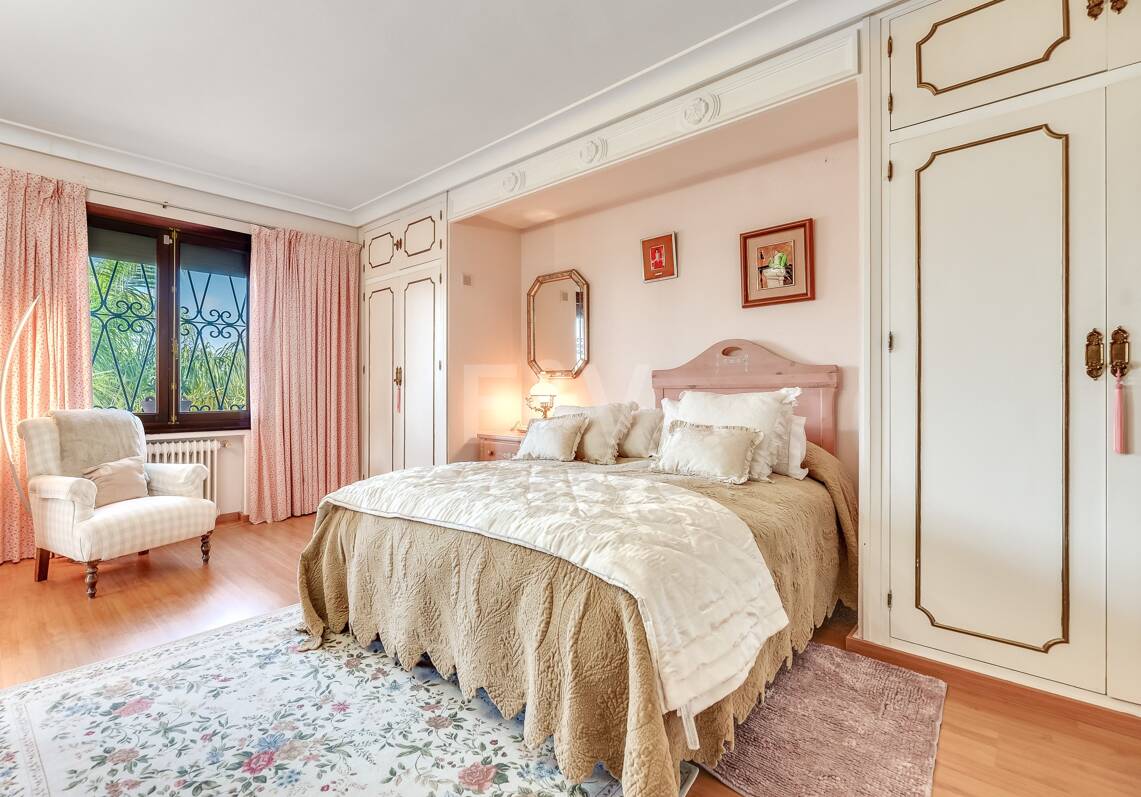 Villa dans une urbanisation tranquille à côté de Marbella City
