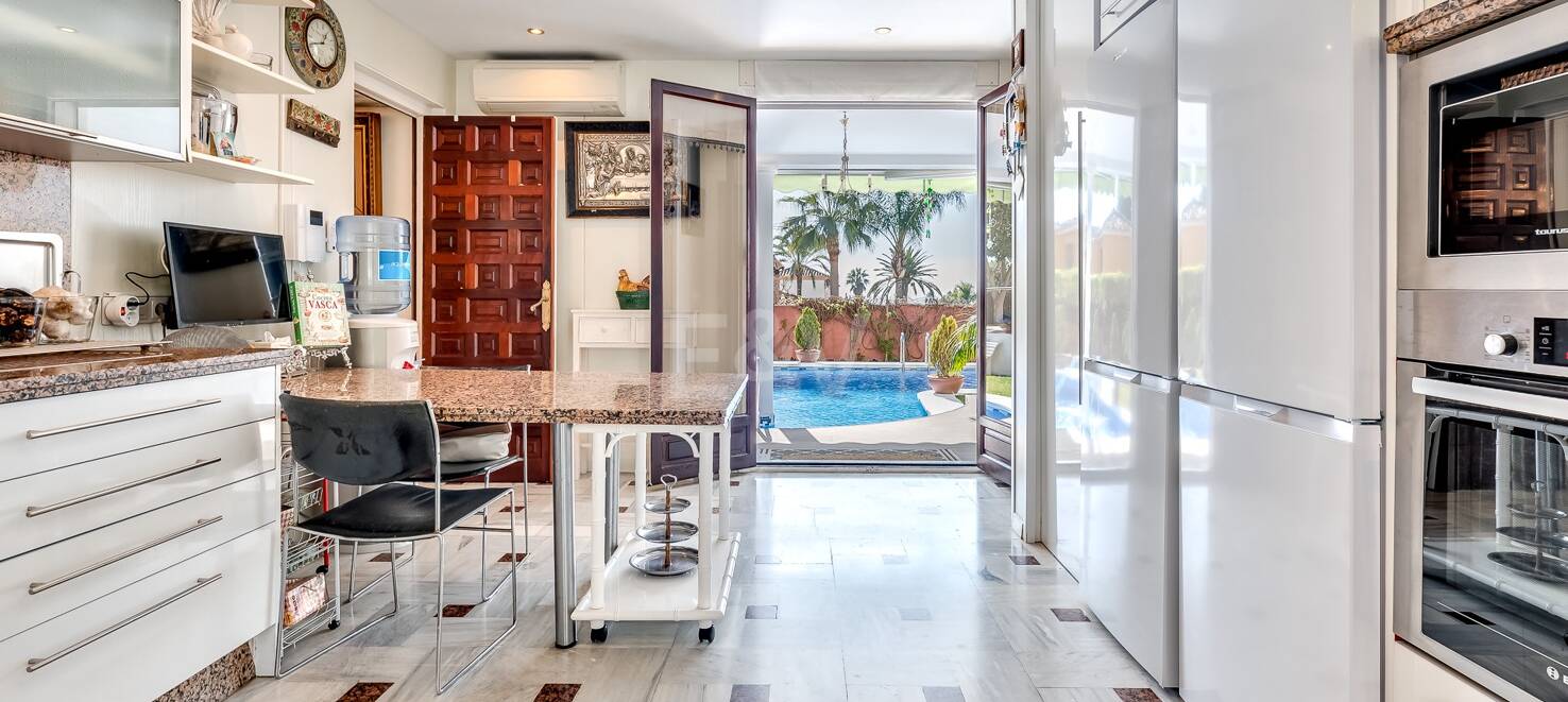 Villa in a Quiet Urbanisation next to Marbella City