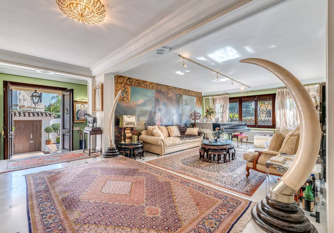 Villa dans une urbanisation tranquille à côté de Marbella City