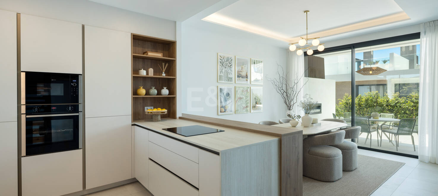 Brandneue Doppelhaushälfte in einer bewachten Wohnanlage mit privatem Pool und Meerblick