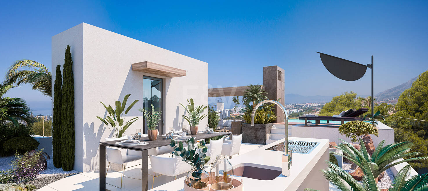 Luxury Villas in Rio Real with Panoramic Views
