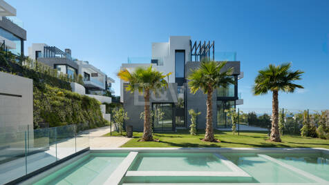 Brandneue Doppelhaushälfte in einer bewachten Wohnanlage mit privatem Pool und Meerblick