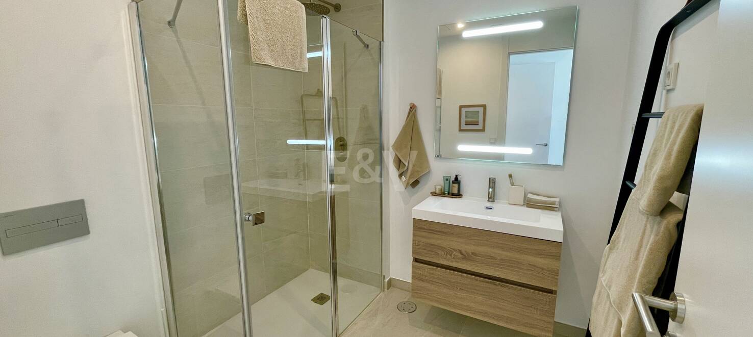 Luxury Villas in Rio Real with Panoramic Views