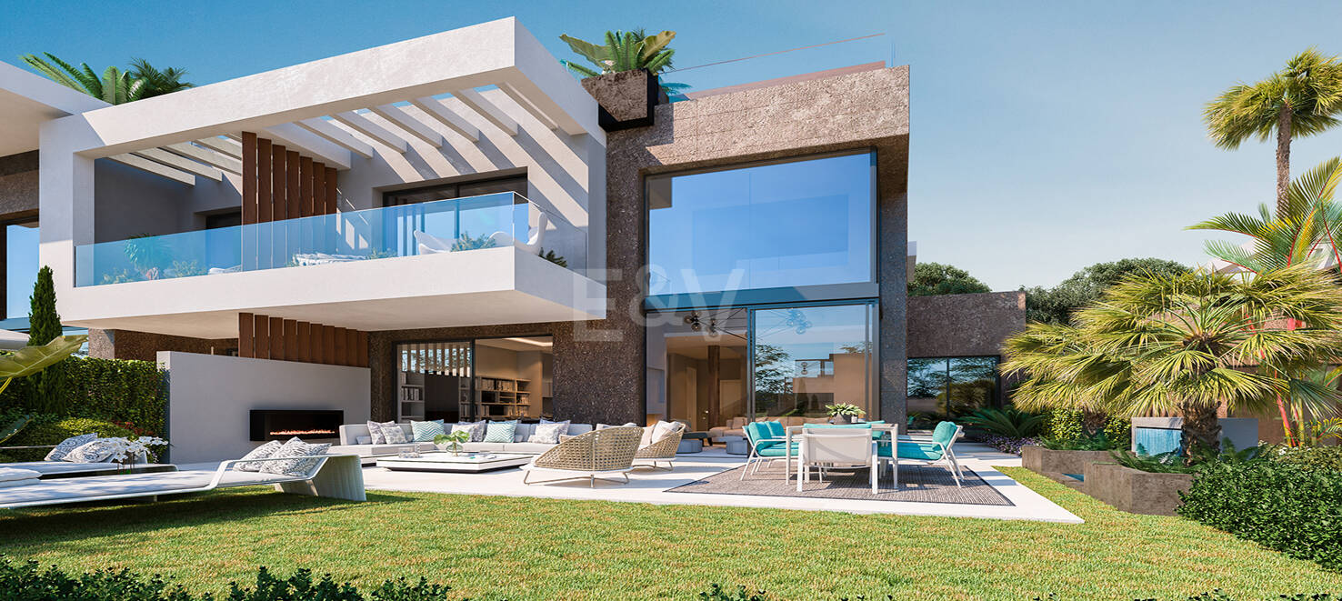 Luxury Villas in Rio Real with Panoramic Views