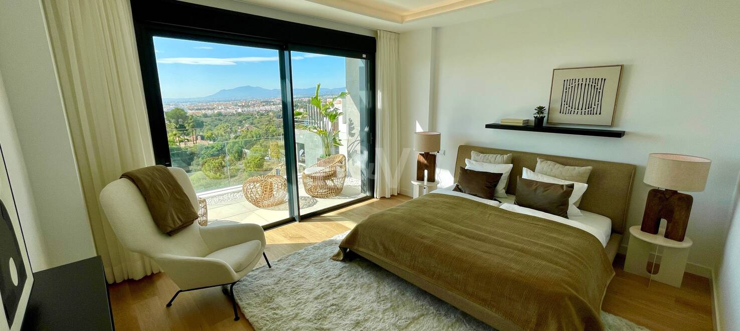 Luxury Villas in Rio Real with Panoramic Views