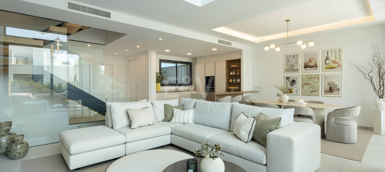 Brandneue Doppelhaushälfte in einer bewachten Wohnanlage mit privatem Pool und Meerblick