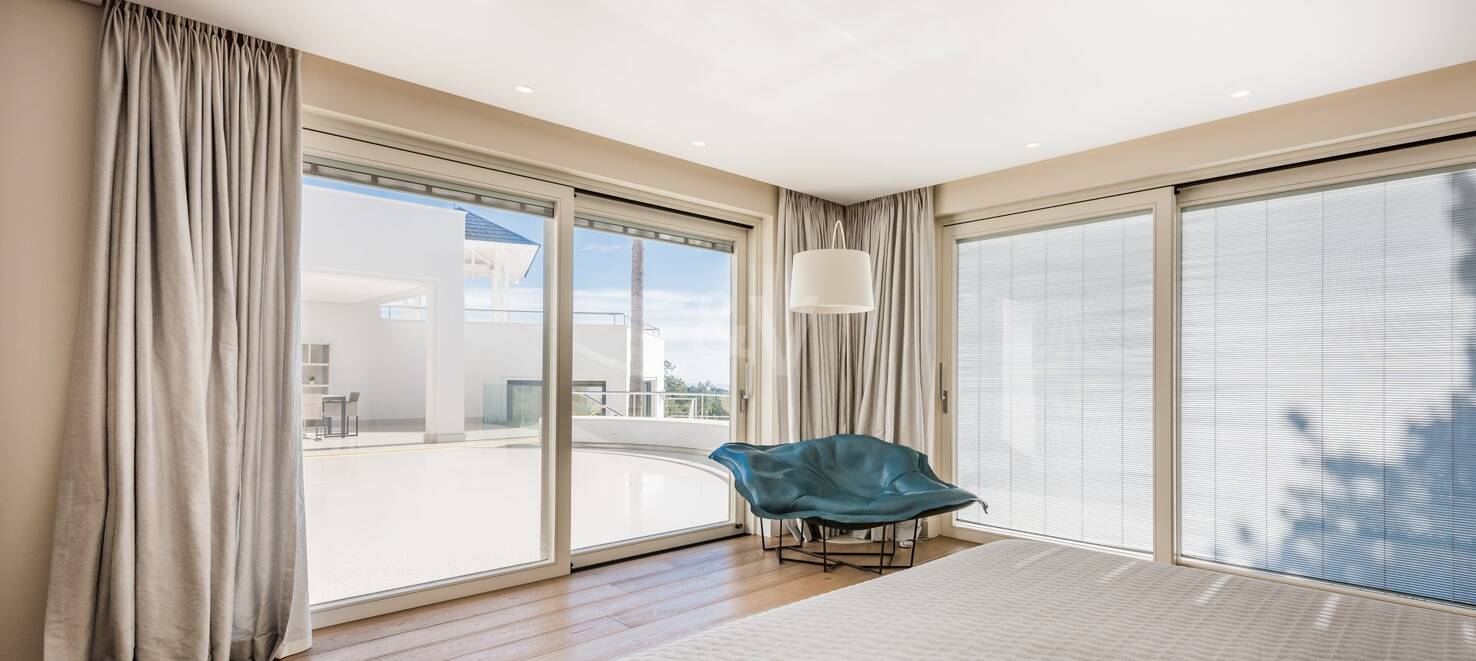 Moderne Villa in La Zagaleta mit herrlichem Meerblick