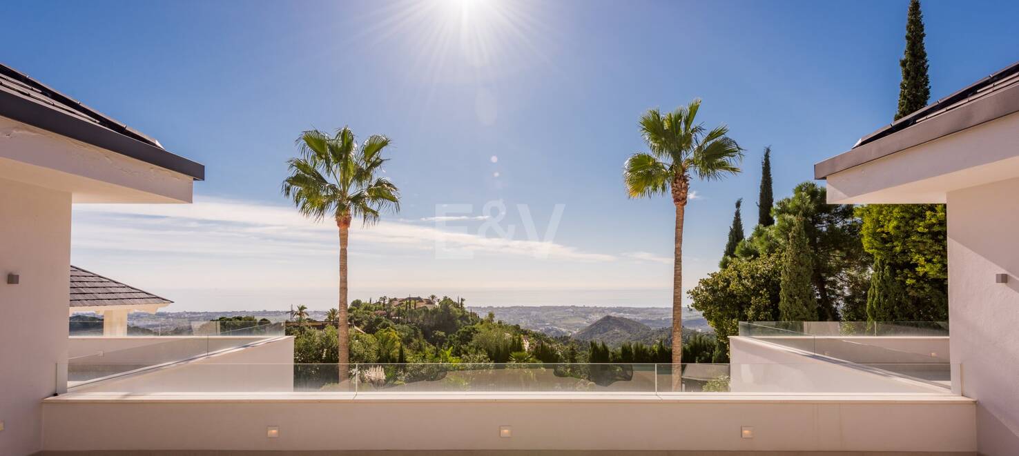 Moderne Villa in La Zagaleta mit herrlichem Meerblick