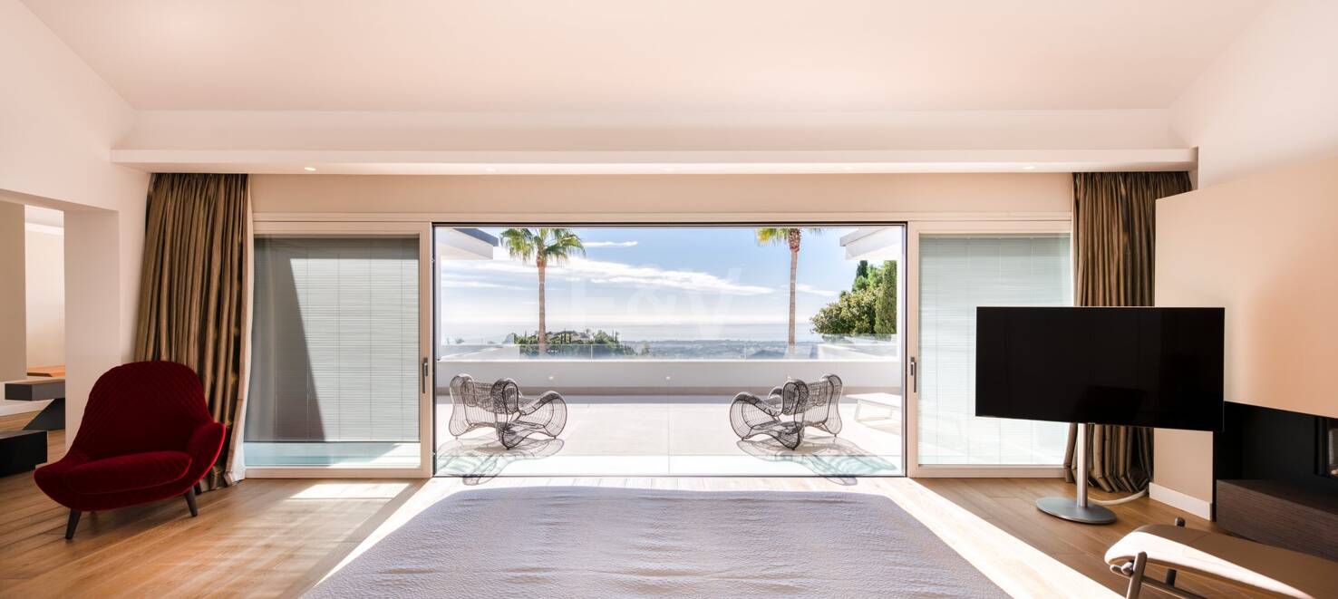 Moderne Villa in La Zagaleta mit herrlichem Meerblick