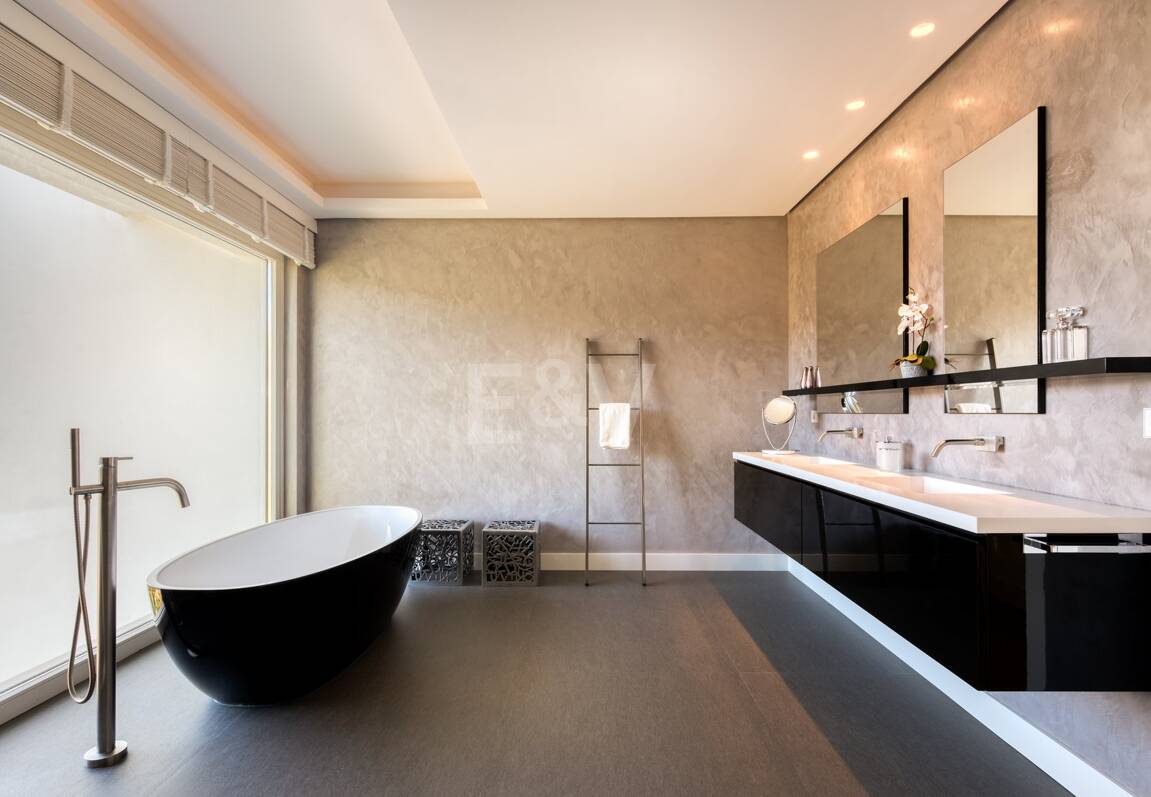 Moderne Villa in La Zagaleta mit herrlichem Meerblick