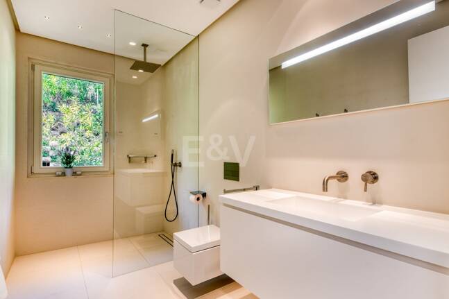 Moderne Villa in La Zagaleta mit herrlichem Meerblick